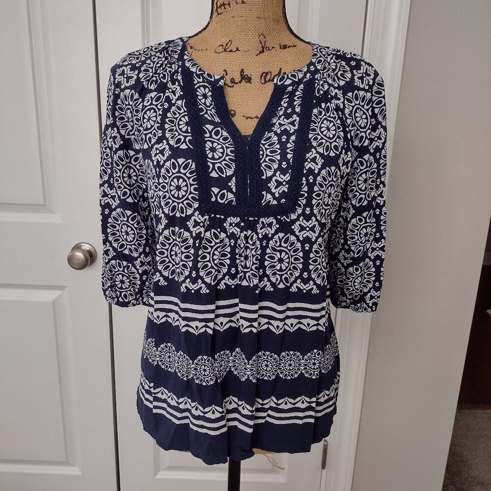 Crown & Ivy Womens Top Peasant Boho Geo Print Blouse Tunic Dark Navy  XS